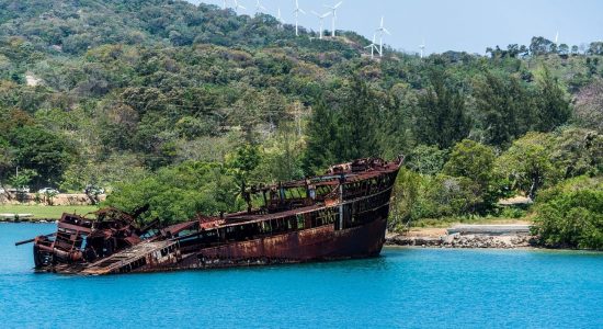 ship-wreck-honduras-scubadiving-divingpassport--bay-islands-roatan-utila-guanaja